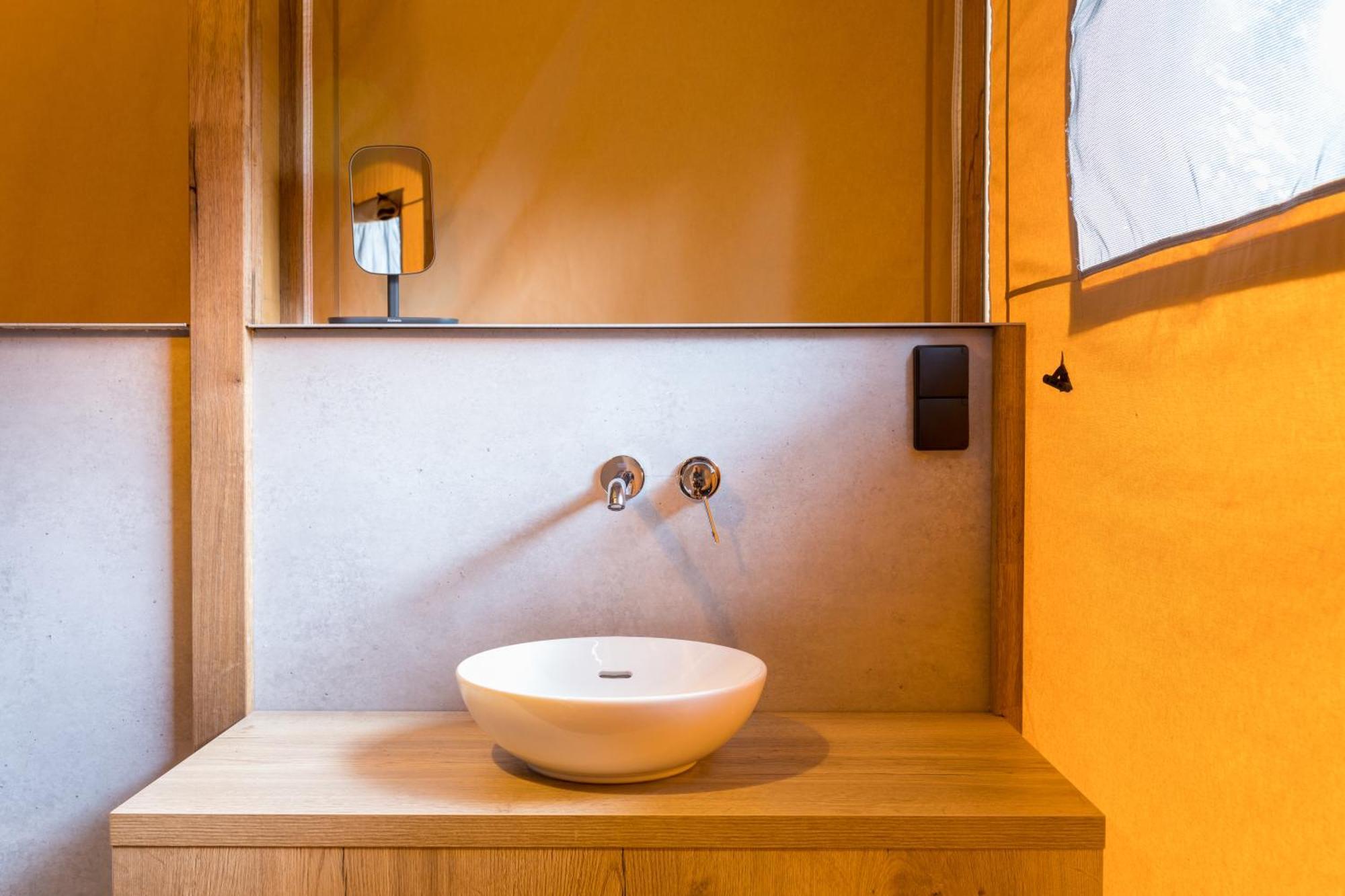 Landal Glamping Neufchateau Hotel Szoba fotó