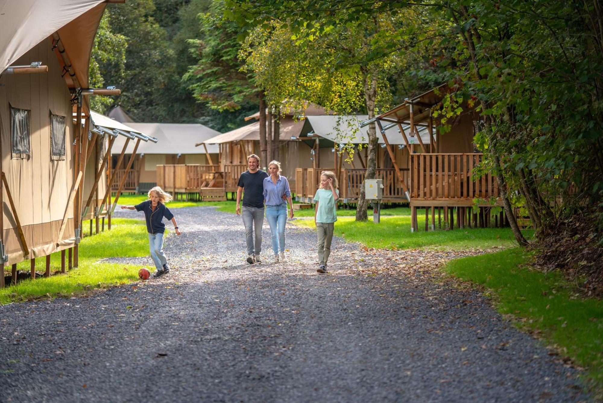 Landal Glamping Neufchateau Hotel Kültér fotó
