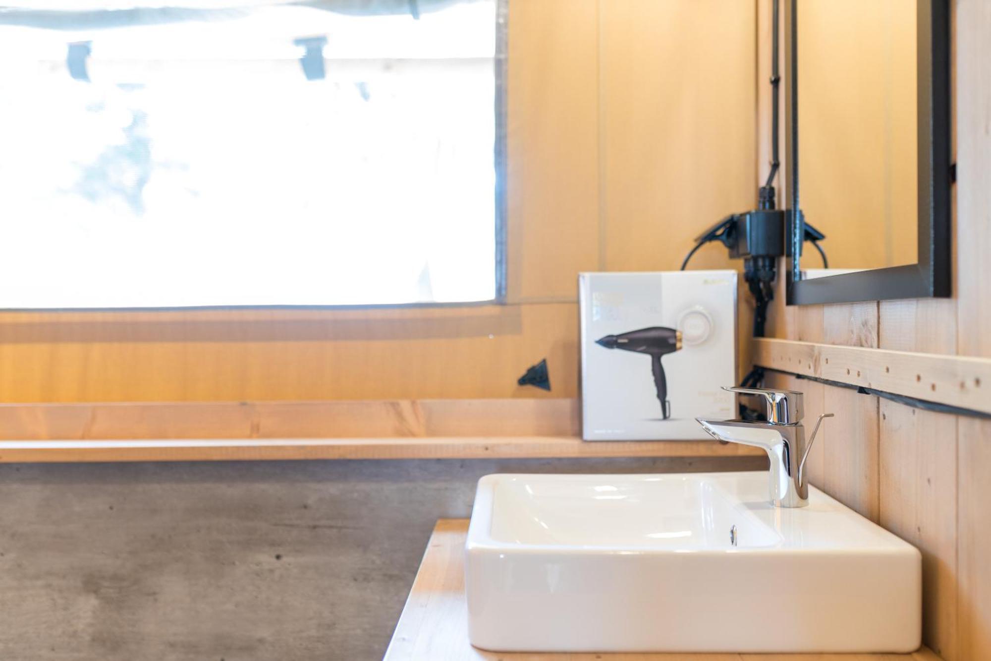 Landal Glamping Neufchateau Hotel Szoba fotó