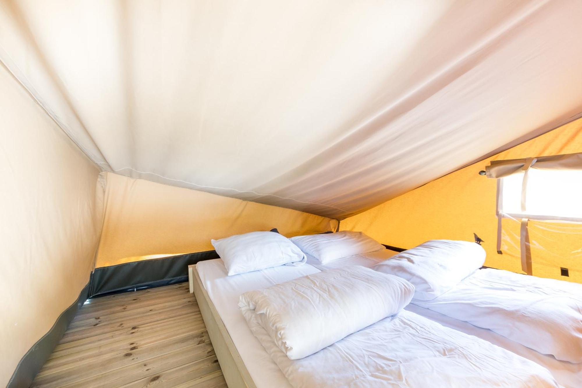 Landal Glamping Neufchateau Hotel Szoba fotó