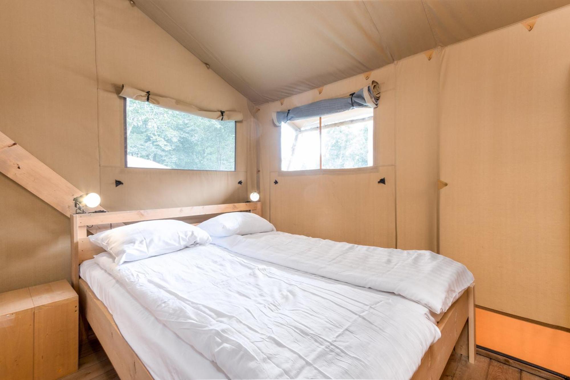 Landal Glamping Neufchateau Hotel Szoba fotó